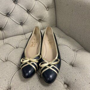 Ferragamo Navy Leather Flats With Gold Bow - 8